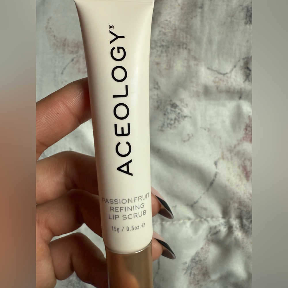 Aceology Passionfruit Lip Scrub